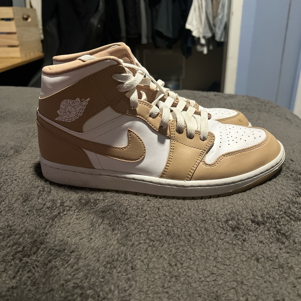 Nike Air Jordan Mid-Top Sneakers